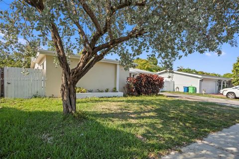 Single Family Residence in Sunrise FL 8361 21st Ct 1.jpg