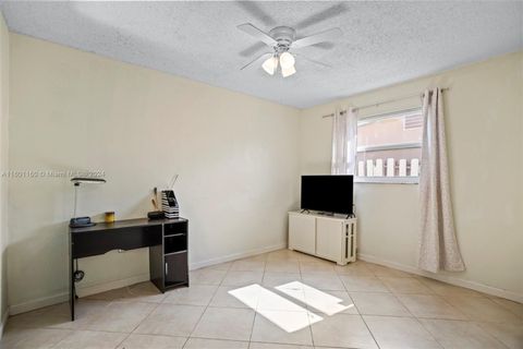 Single Family Residence in Sunrise FL 8361 21st Ct 33.jpg