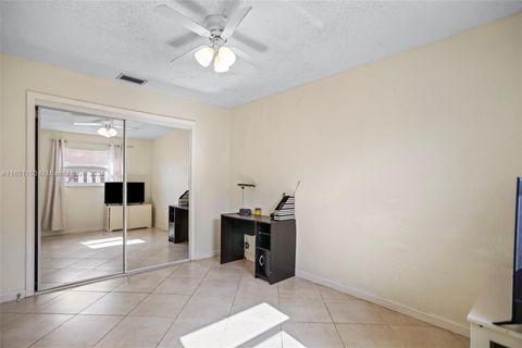 Single Family Residence in Sunrise FL 8361 21st Ct 34.jpg