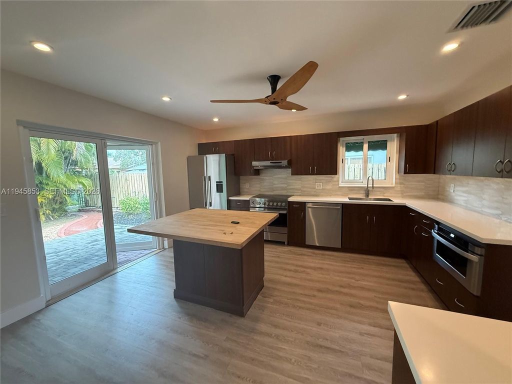 Photo of 407 SE 4th Ter #407, Dania Beach, FL 33004 (MLS # A11945853)