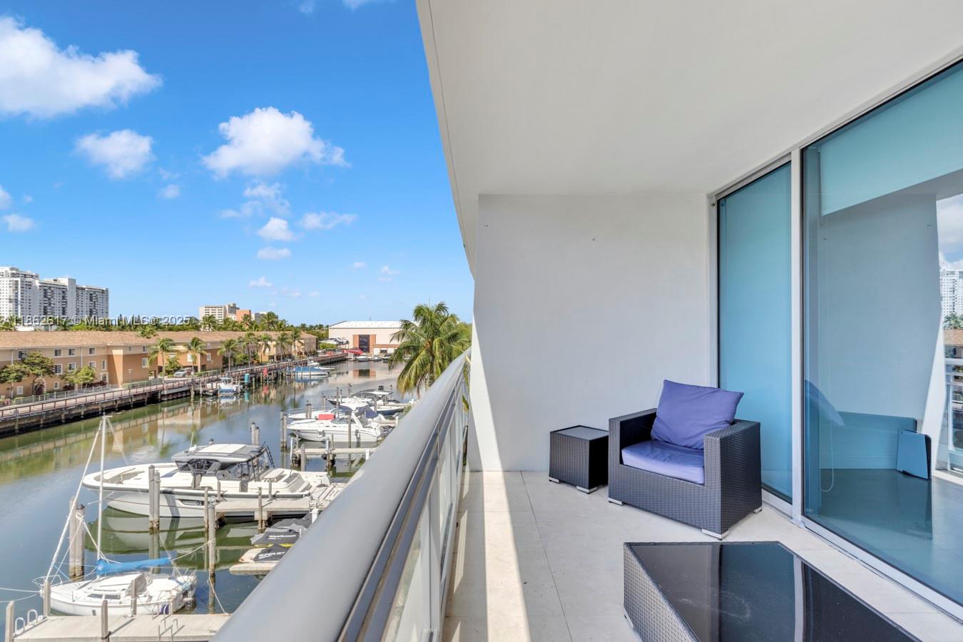 ARTECH RESIDENCES - Residential