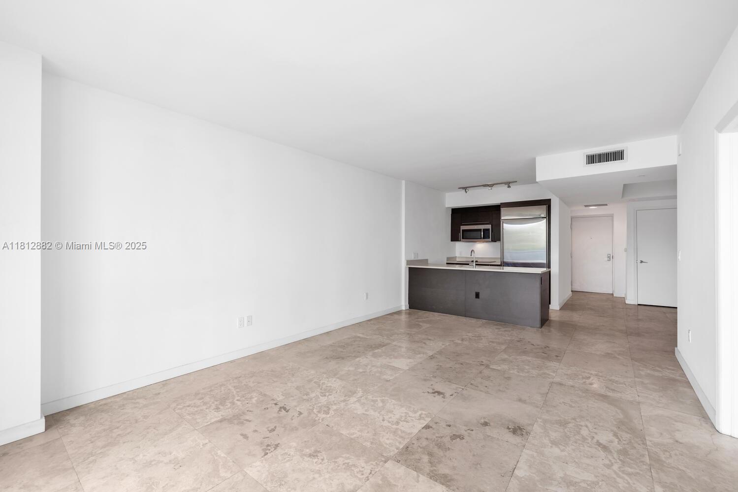 500 Brickell Ave 400