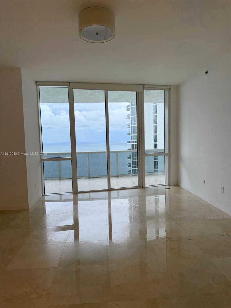 TDR TOWER I CONDO - Residential Lease