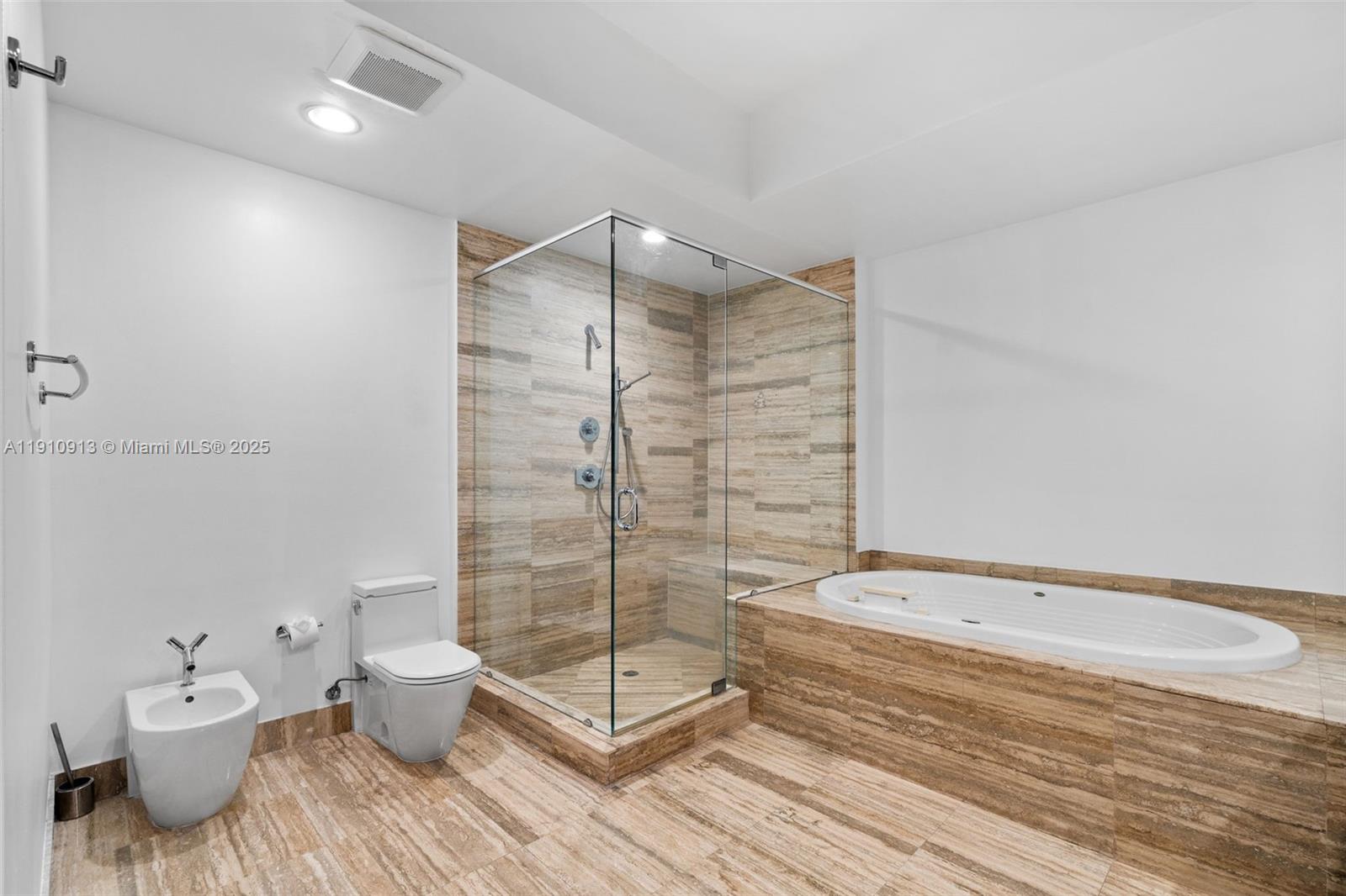 TDR TOWER I CONDO - Residential Lease