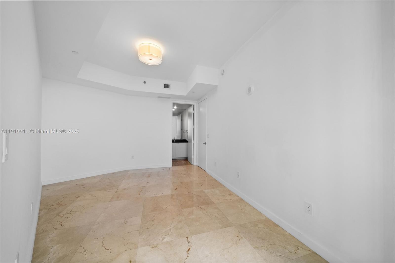 TDR TOWER I CONDO - Residential Lease