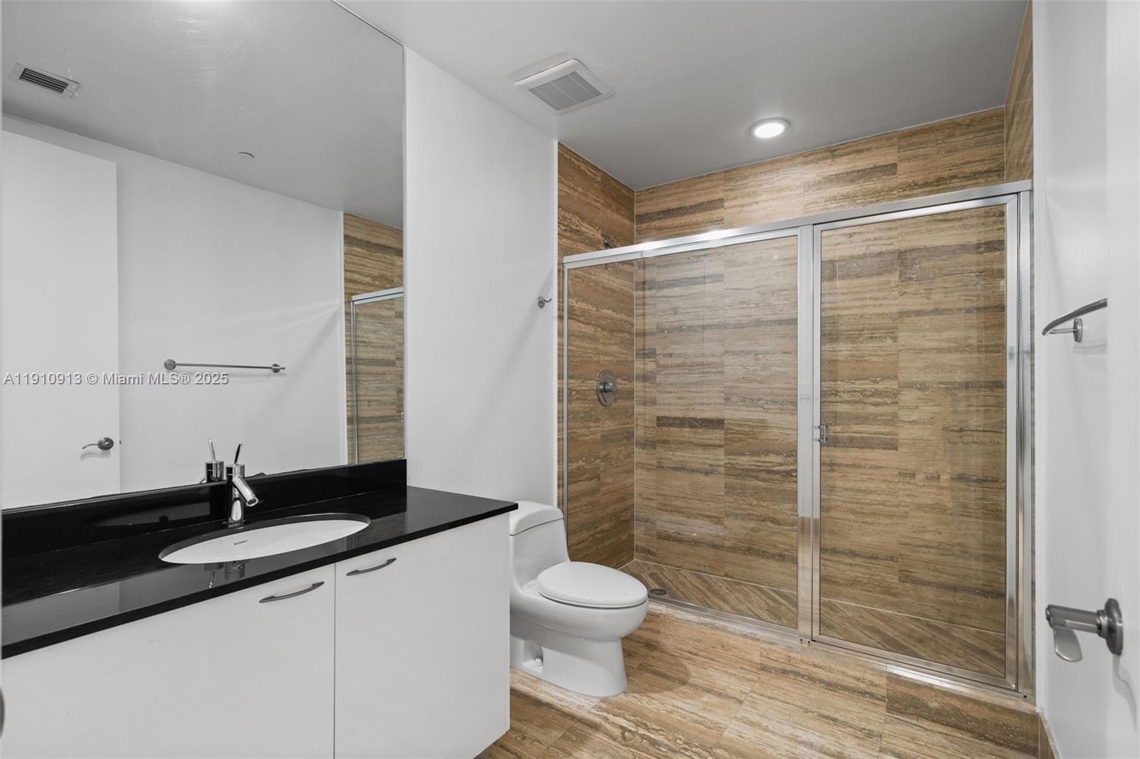 TDR TOWER I CONDO - Residential Lease