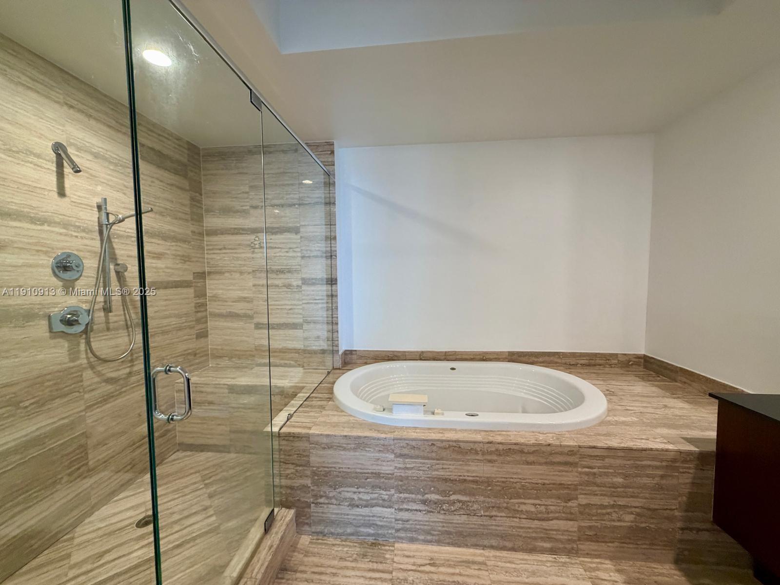 TDR TOWER I CONDO - Residential Lease