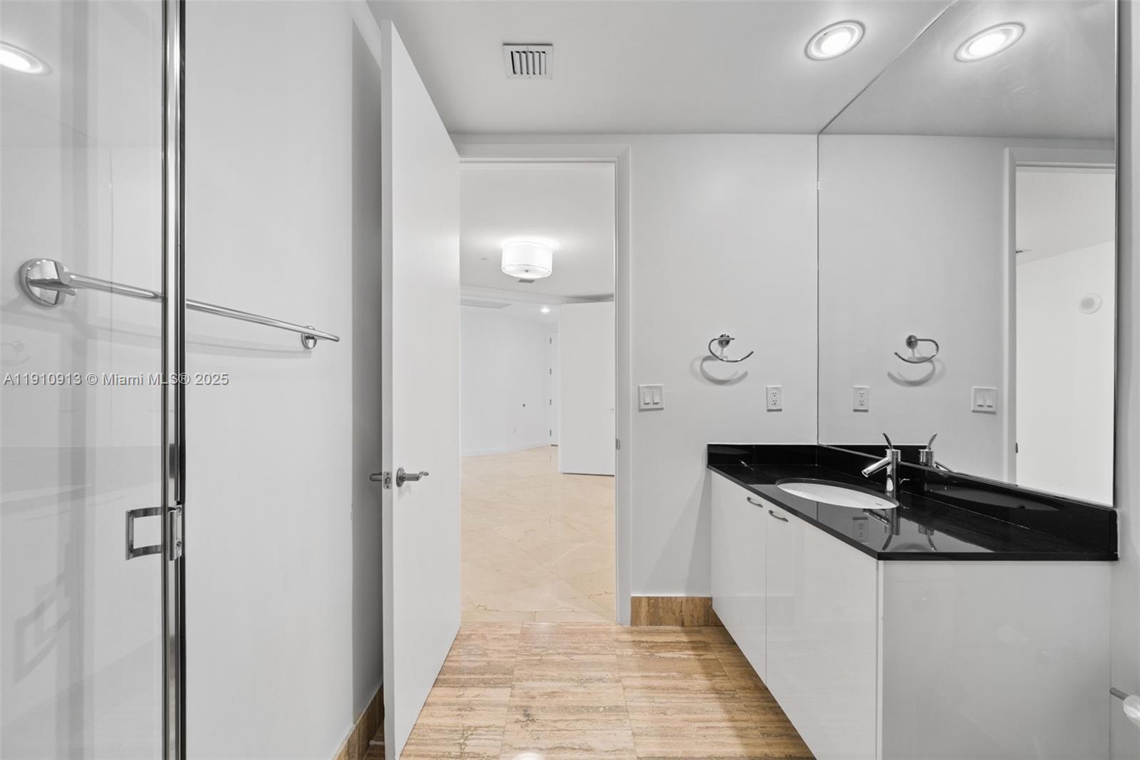 TDR TOWER I CONDO - Residential Lease