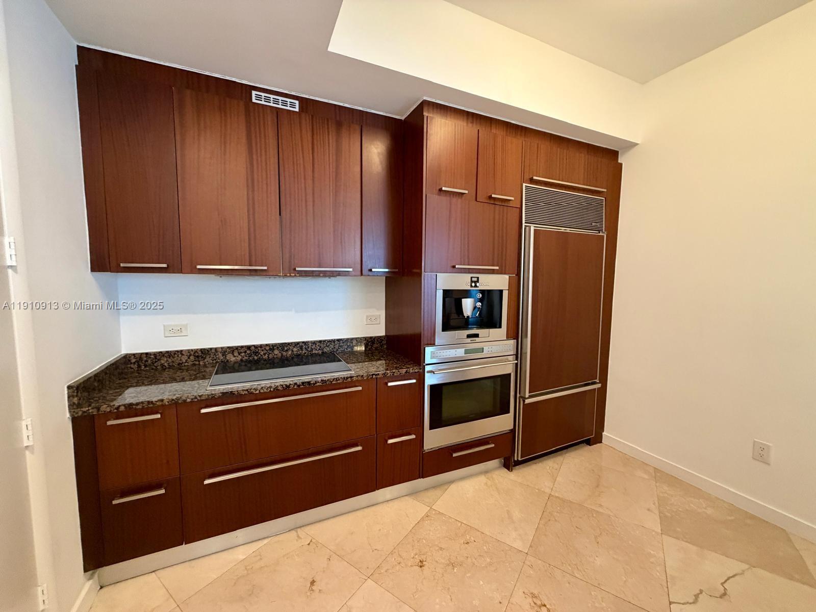 TDR TOWER I CONDO - Residential Lease