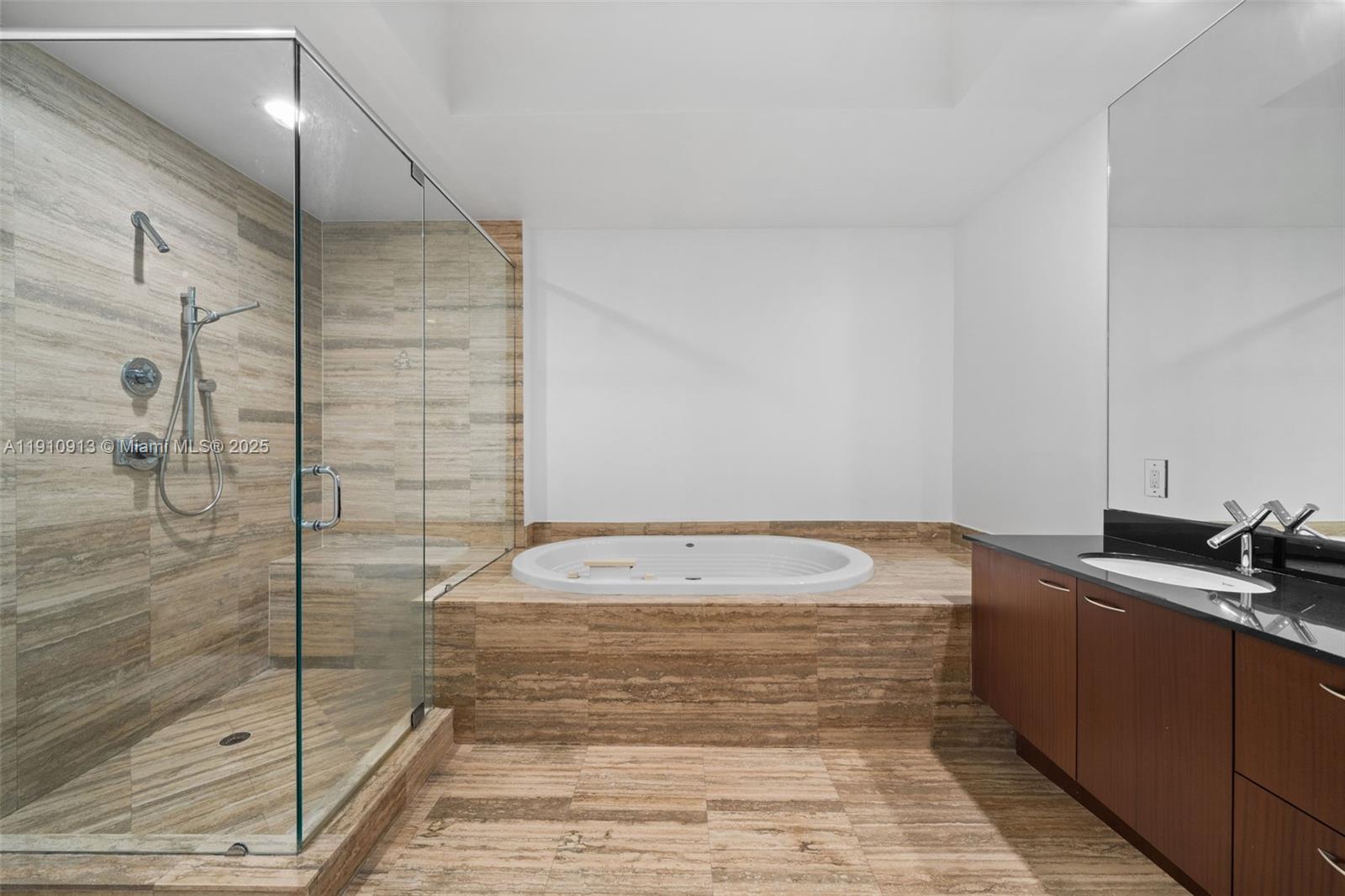 TDR TOWER I CONDO - Residential Lease