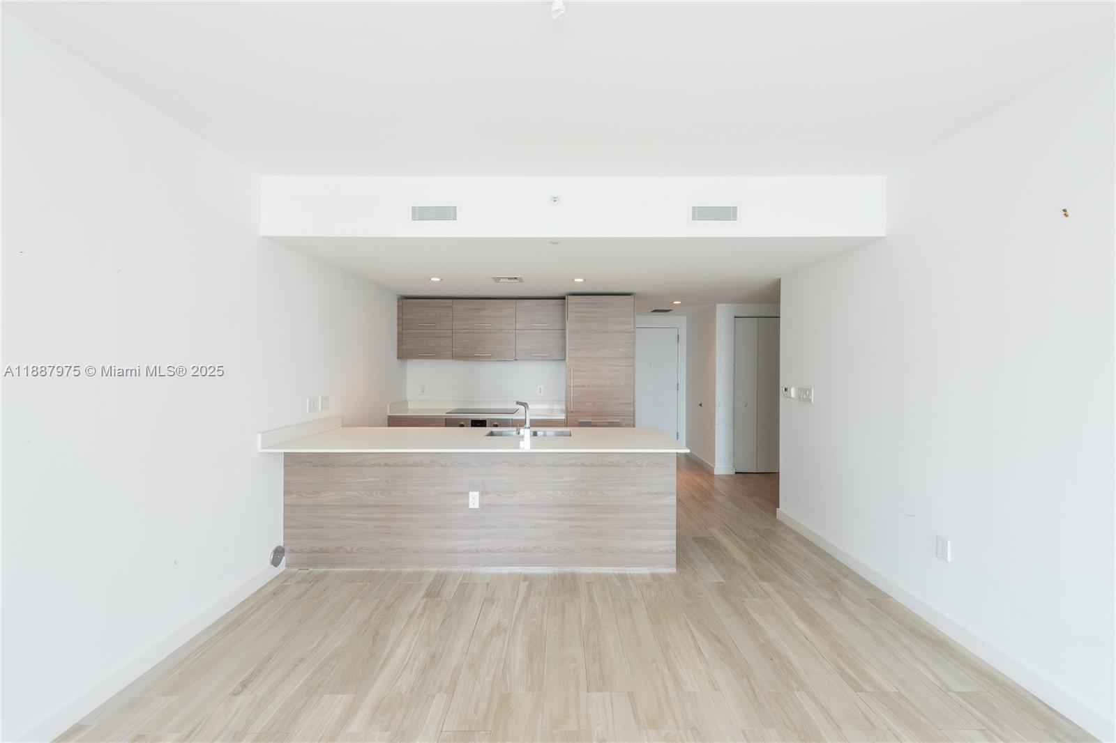 1300 S MIAMI AVENUE CONDO - Residential