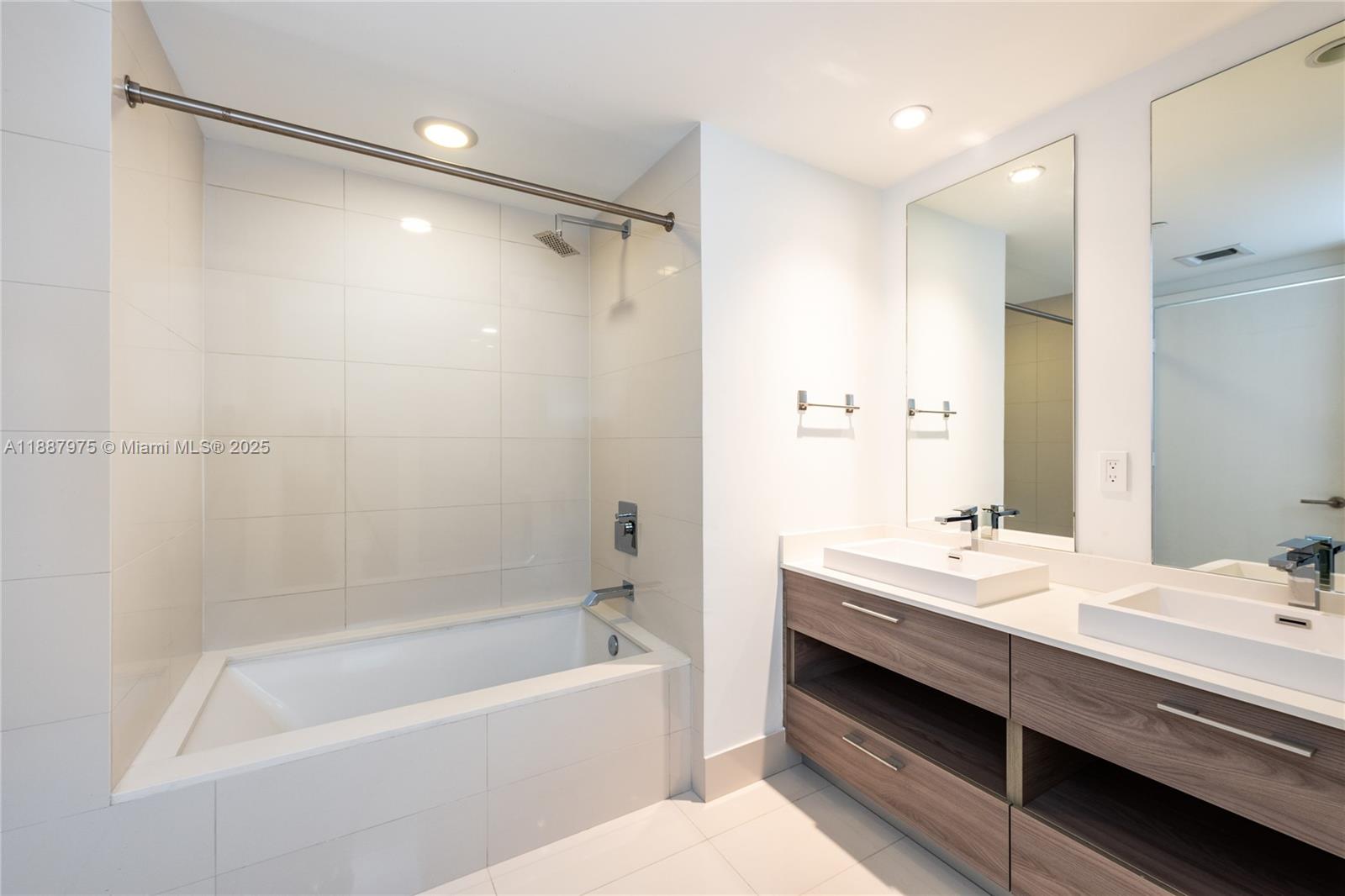 1300 S MIAMI AVENUE CONDO - Residential