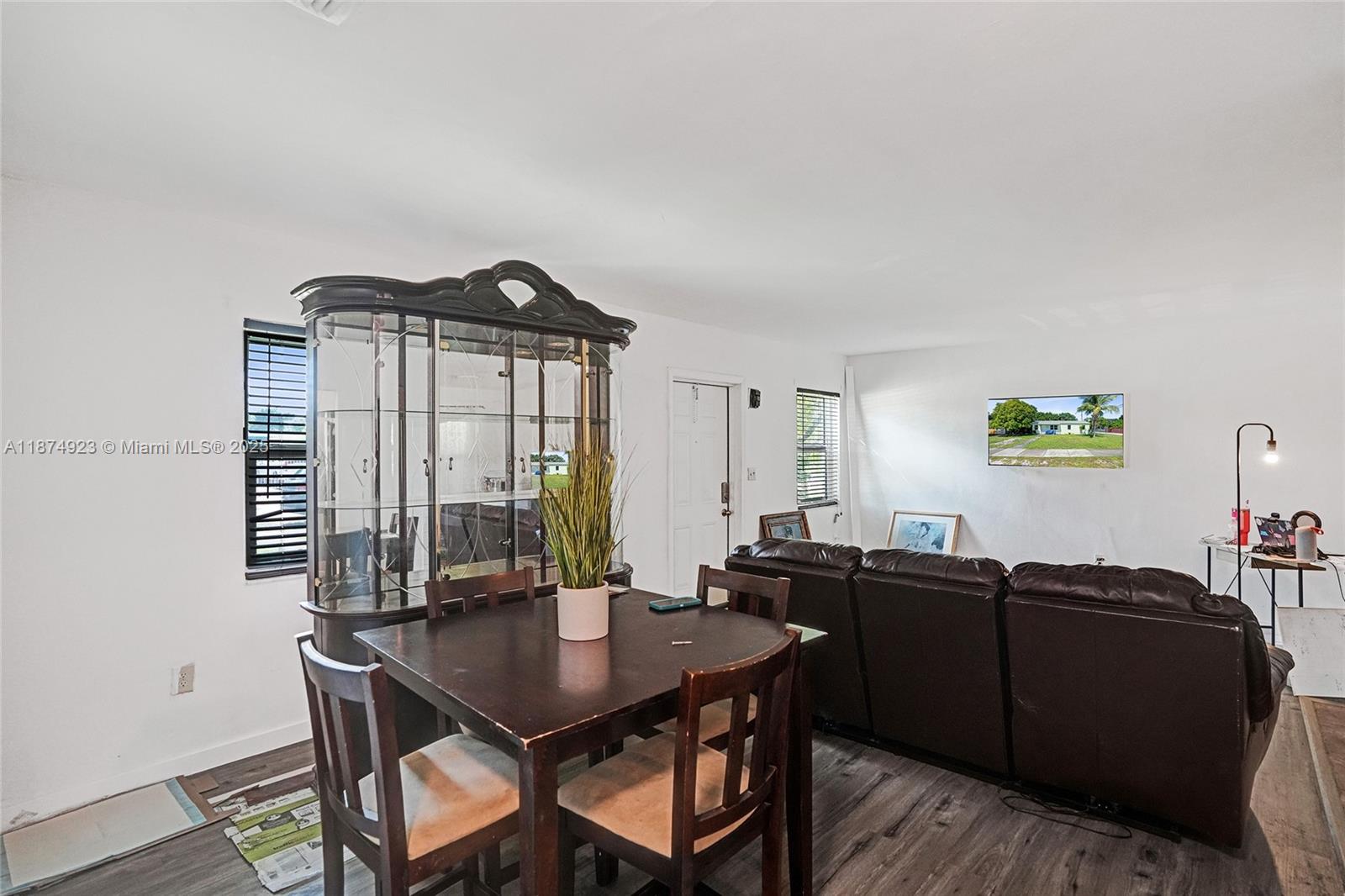 301 NW 190th St
