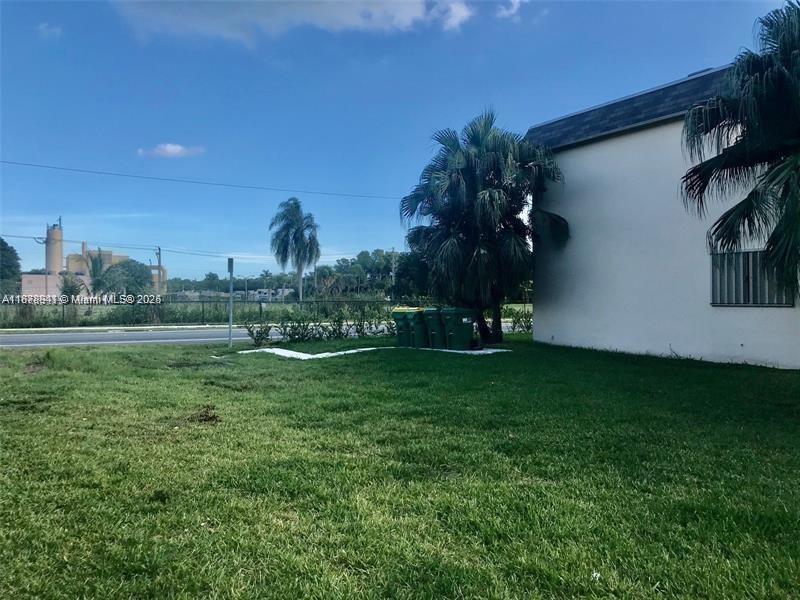 Beautiful Remodeled 2/2 in small building in a desirable location close to Hollywood Beach and Downtown Hollywood! Kitchen has new wood cabinets, granite countertops, appliances and island perfect for entertainment. Beautiful earth-tone tiles throughout, remodeled bathrooms. Freshly painted. Cozy patio off kitchen area with view of the golf course. All windows have accordion shutters. This unit comes with a separate storage area upstairs. Bldg. laundry facilities right outside this ground floor unit ( No stairs), assigned parking and guest parking. 14 minute bike ride to Hollywood beach!
Owner pays for water, renter responsible for electricity. Last month rent due at signing. No smoking allowed. Good credit. Association approval required. Easy to apply. $100 application fee.