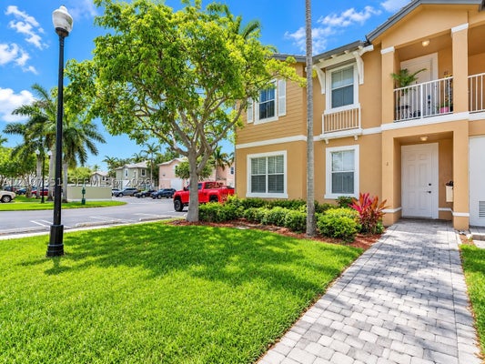 230 SE 29TH AVE UNIT 1, HOMESTEAD, FL 33033 - Image fb2b1633d867cc1b8257e4bc5b6aaccc/3842663141