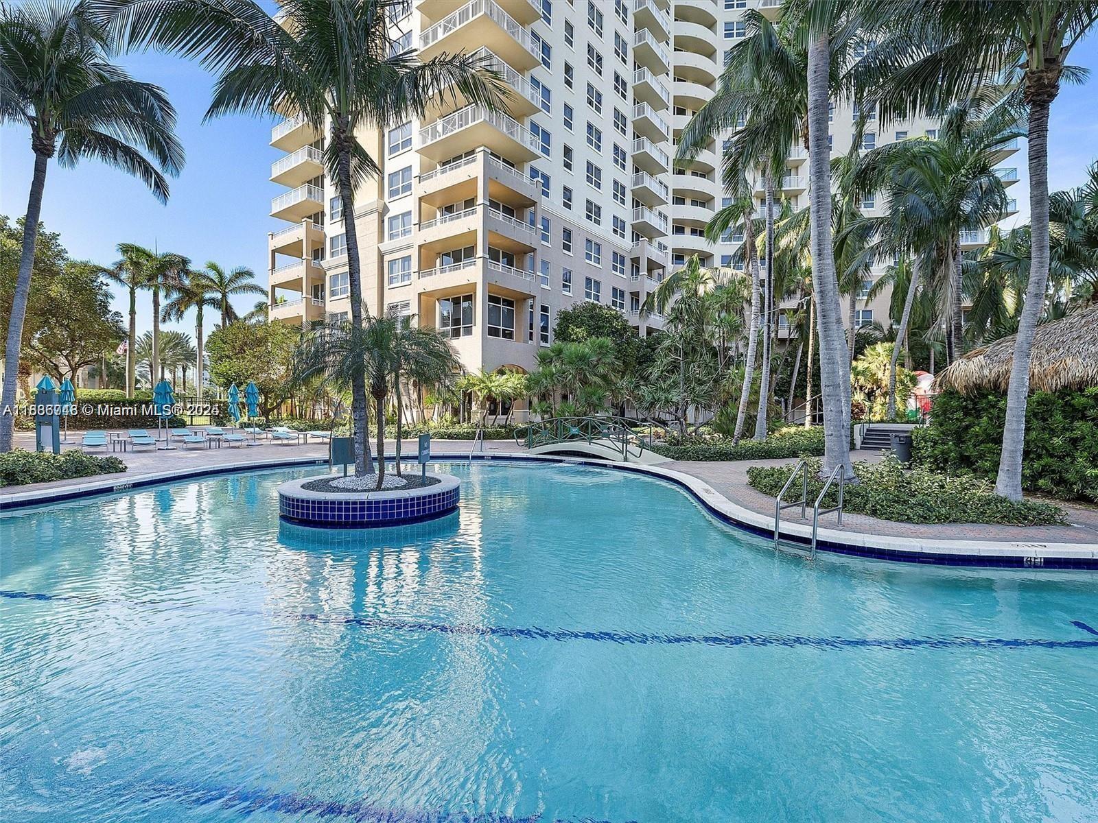 TURNBERRY ON THE GREEN CO - Residential
