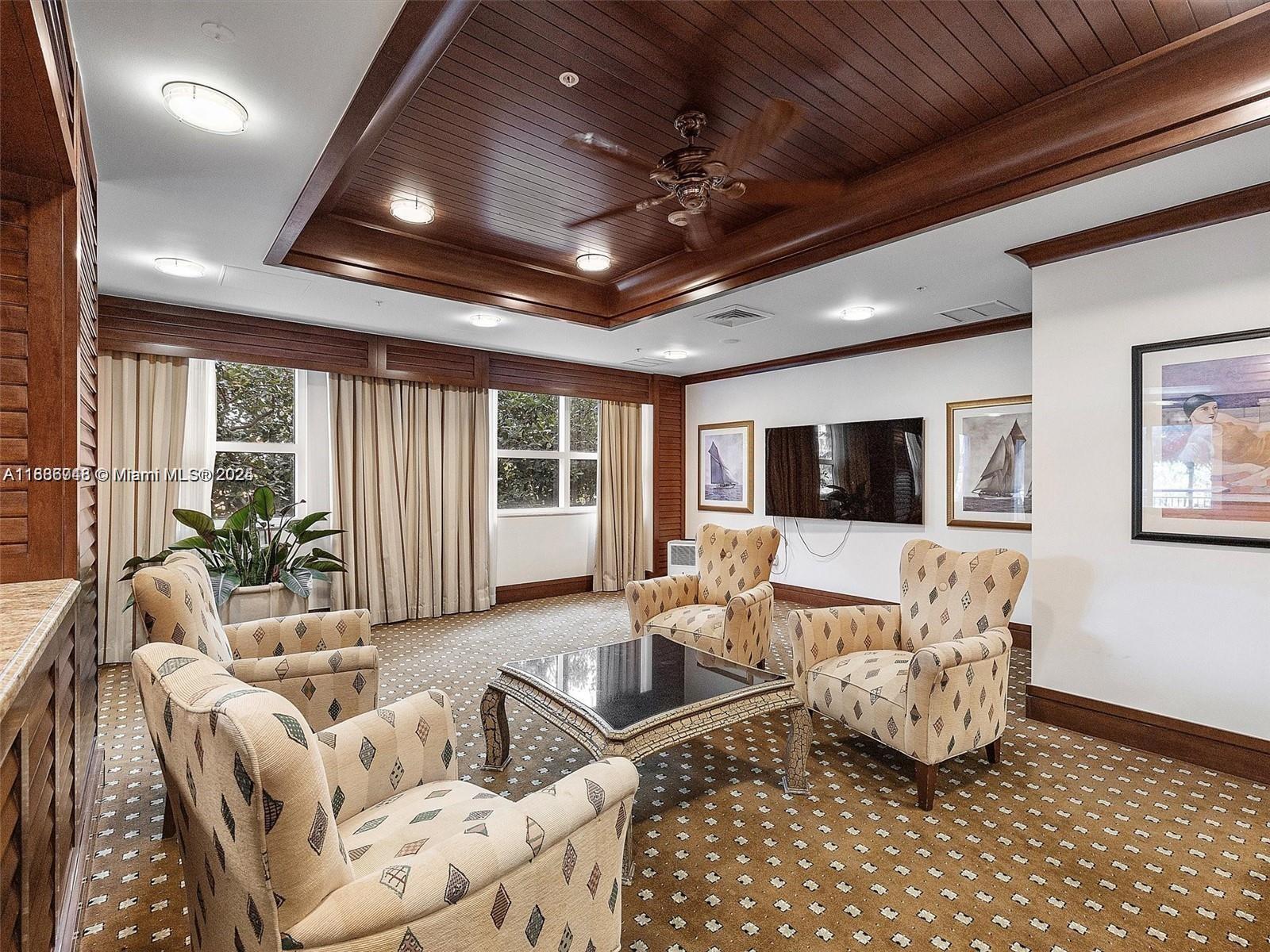 TURNBERRY ON THE GREEN CO - Residential