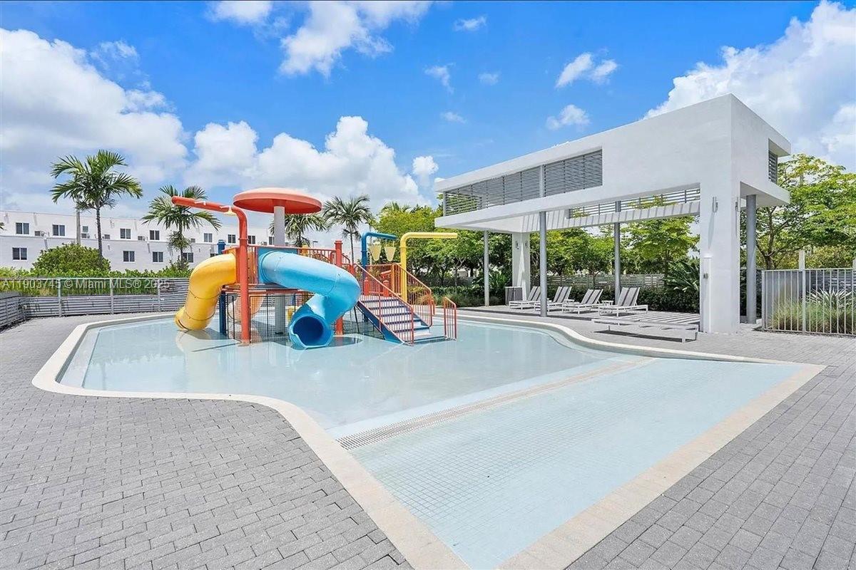 LANDMARK AT DORAL CENTRAL - Residential Lease