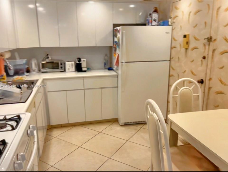 PARKER PLAZA CONDO ESTATE - Residential