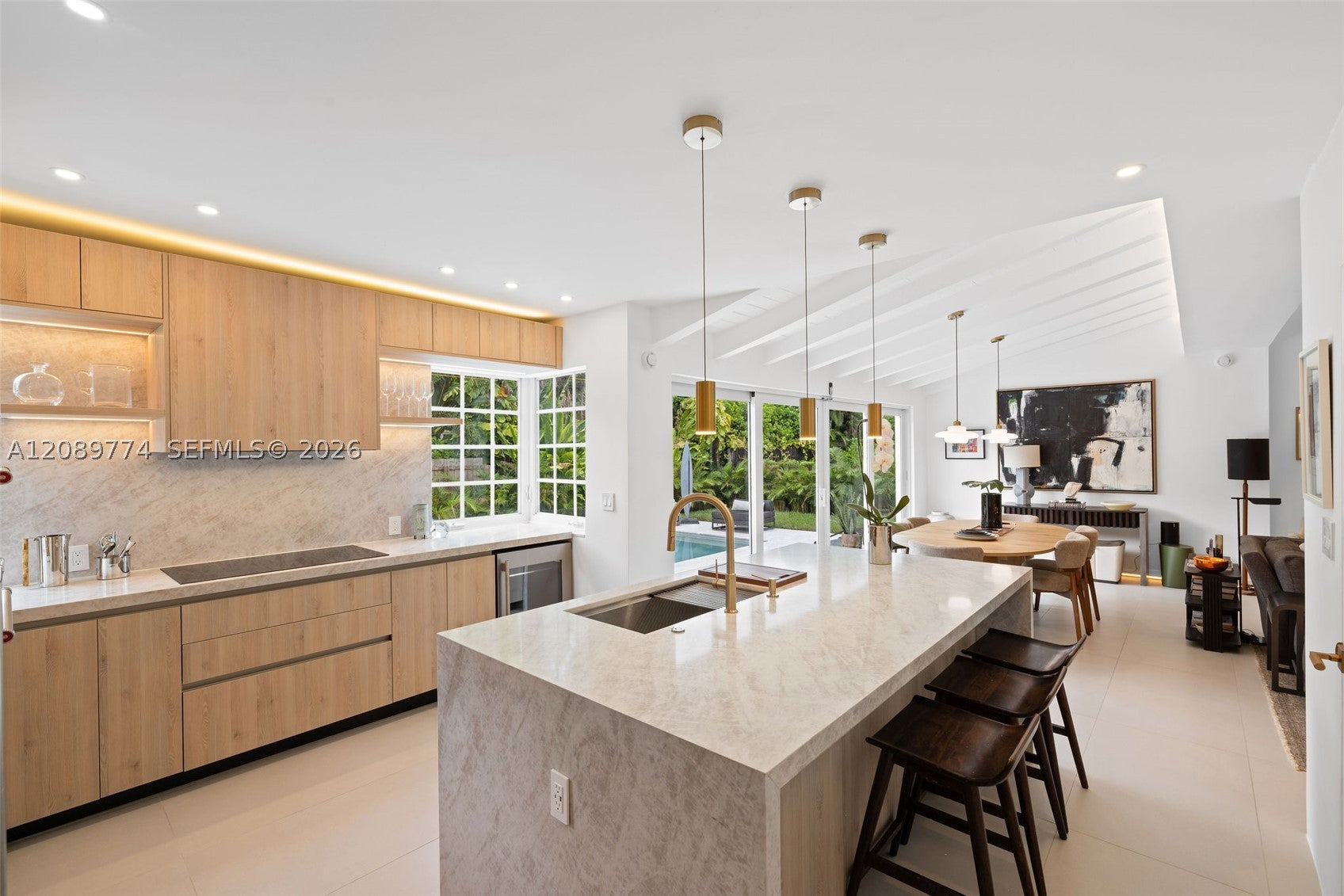 823 NE 72nd St