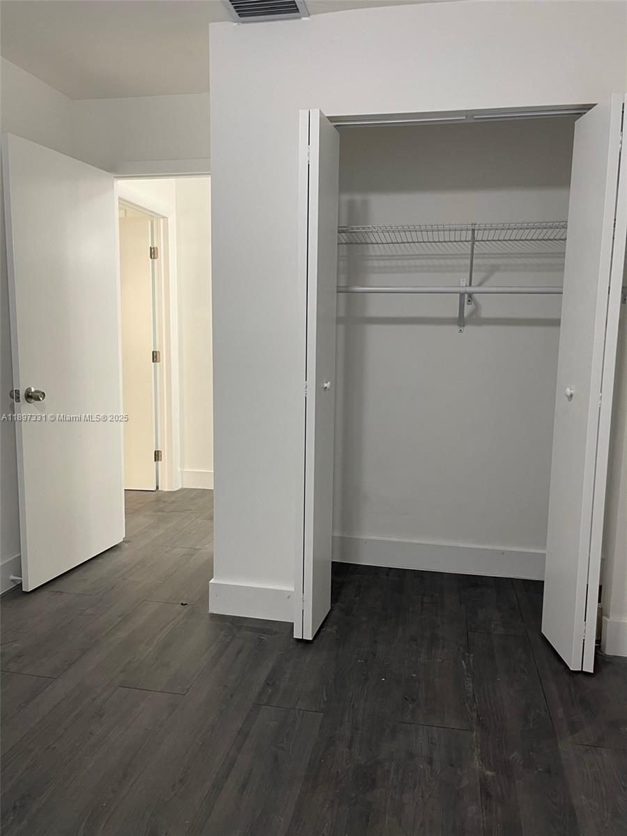 HOLLYWOOD - Residential Lease