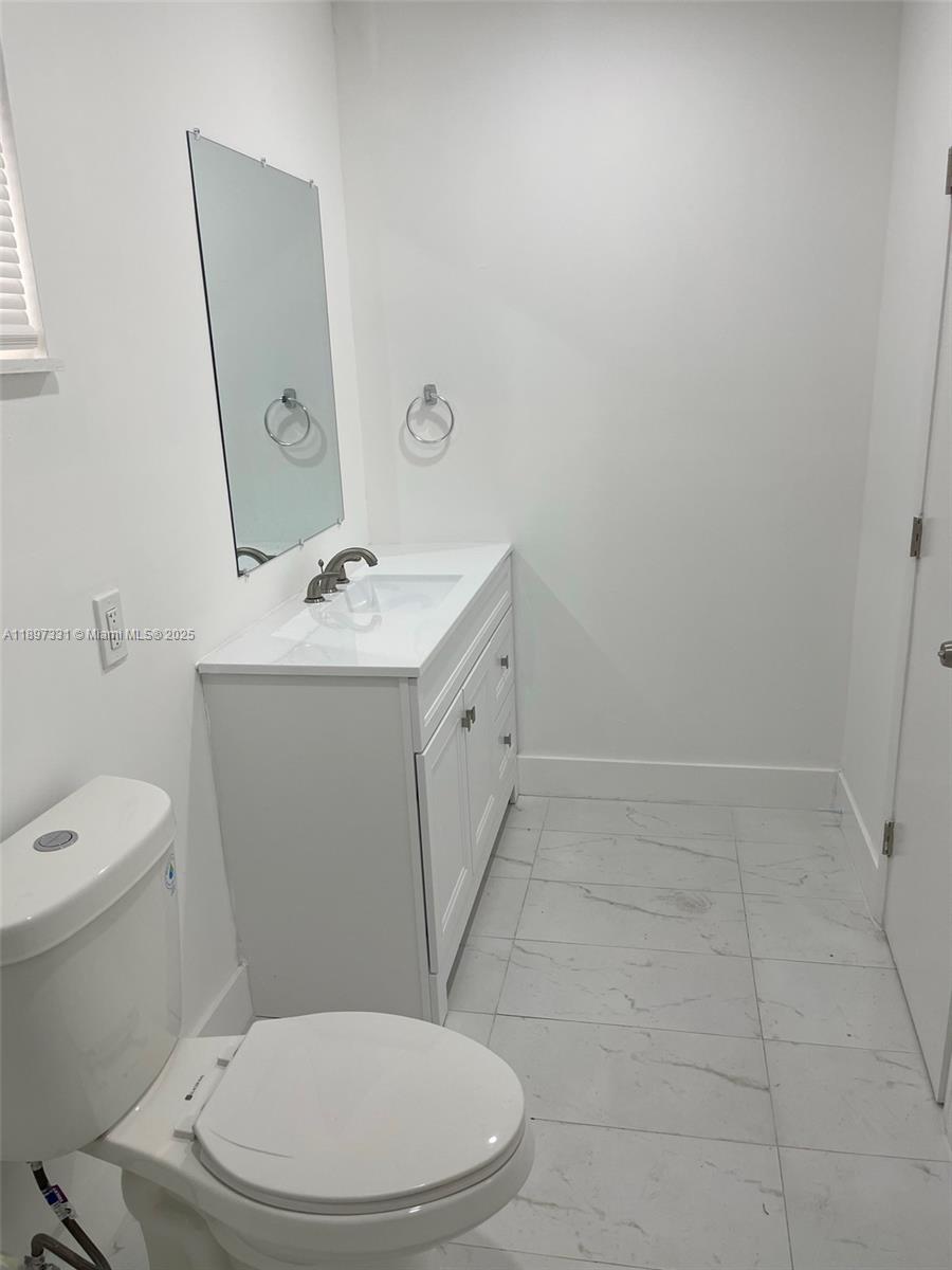 HOLLYWOOD - Residential Lease