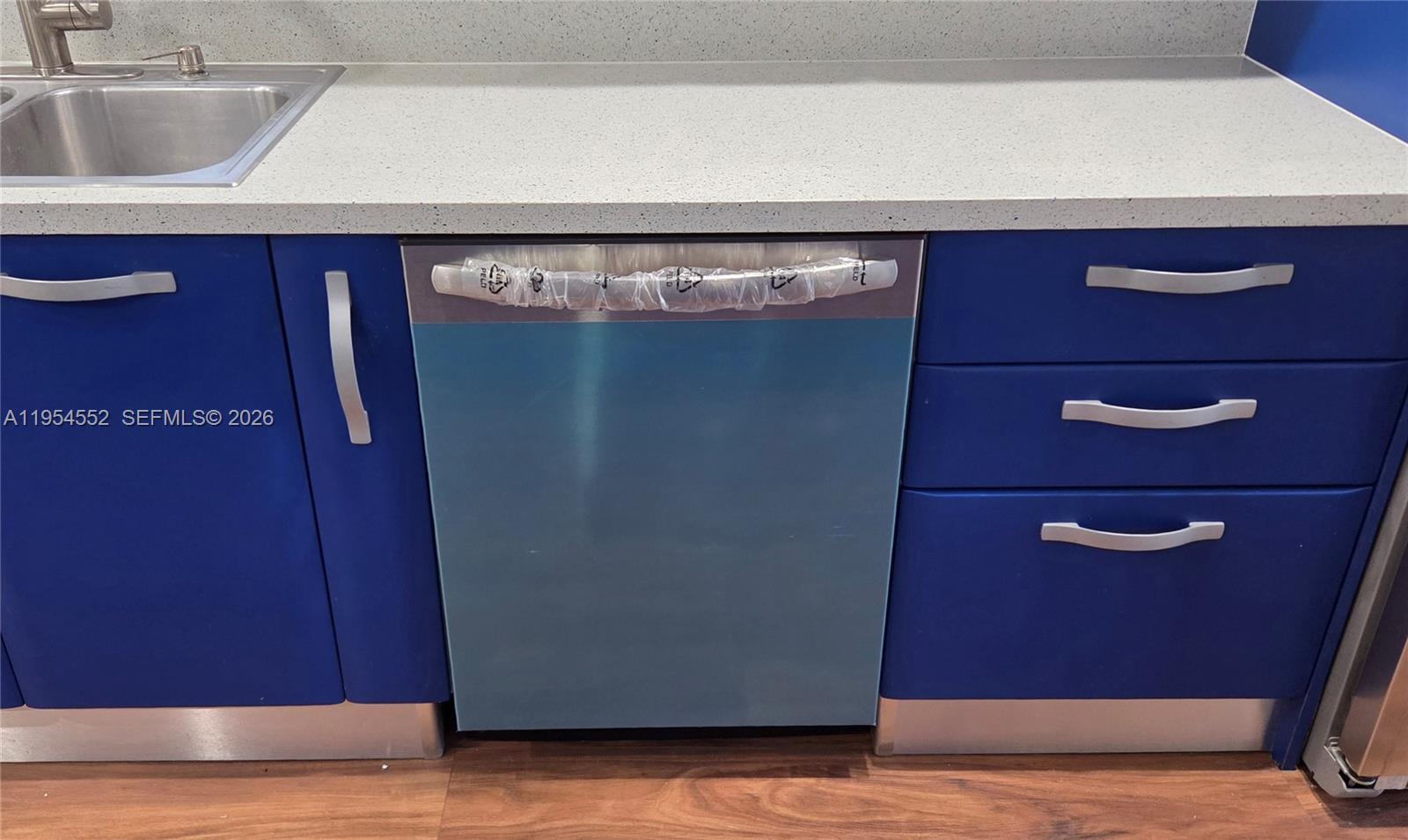 HOLLYWOOD GOLF ESTATES SE - Residential