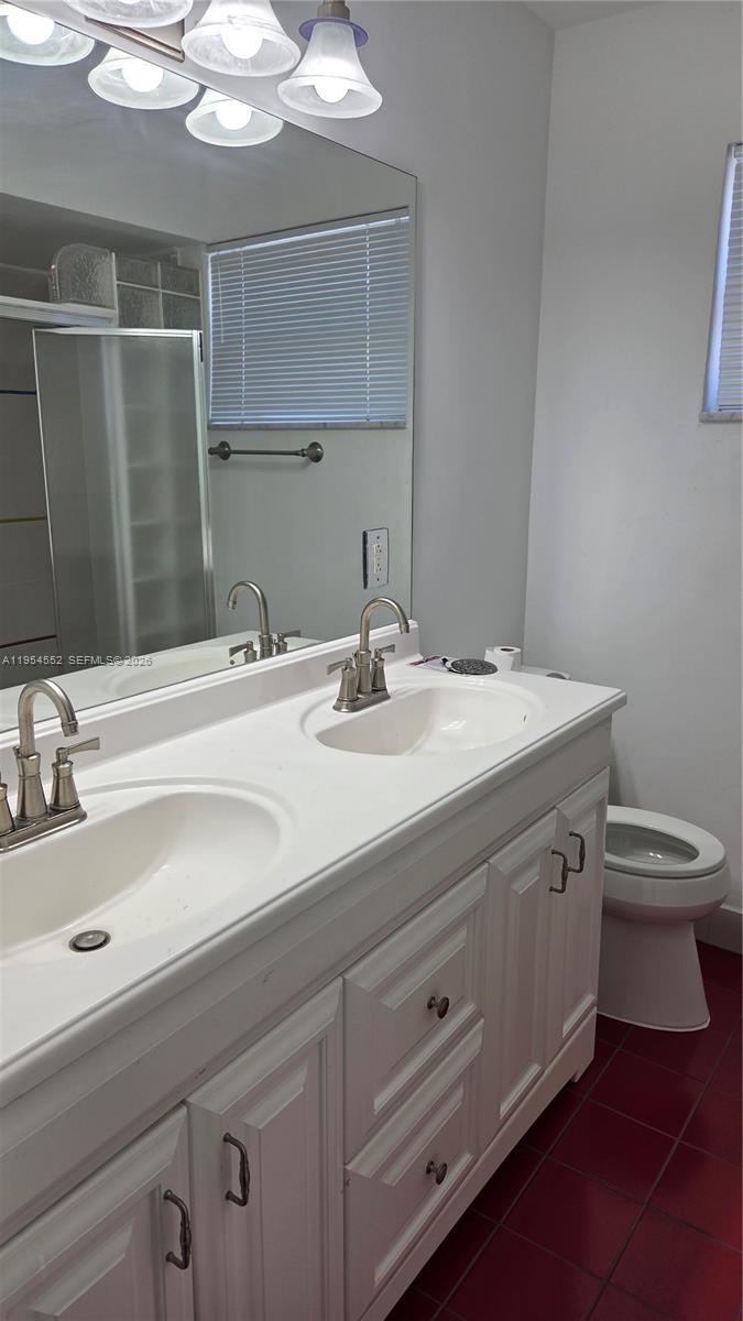 HOLLYWOOD GOLF ESTATES SE - Residential