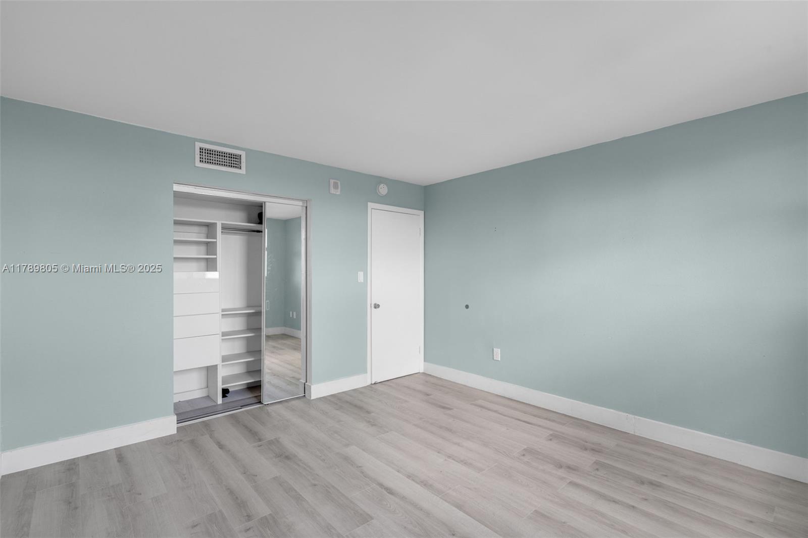 STANTON HOUSE CONDO - Residential