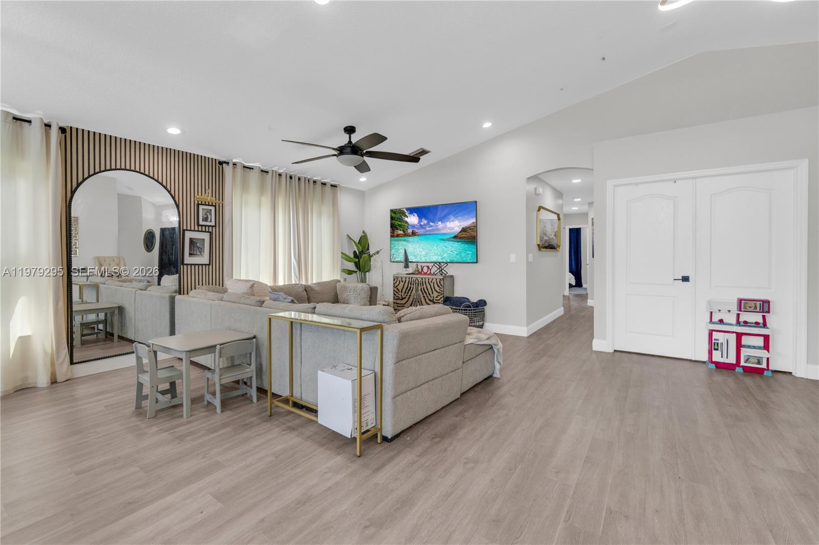 LAND SECTION 8 - Residential