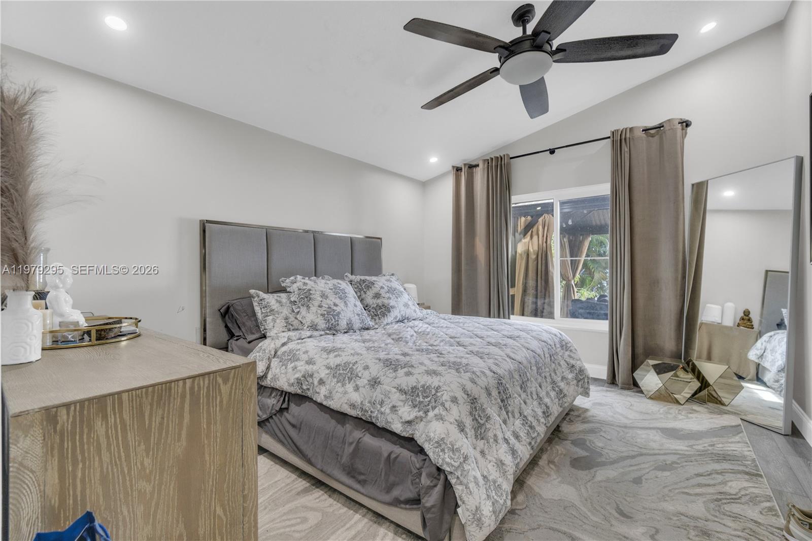 LAND SECTION 8 - Residential