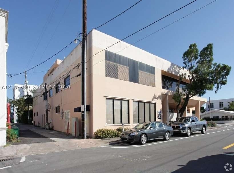 283 Catalonia Ave 200