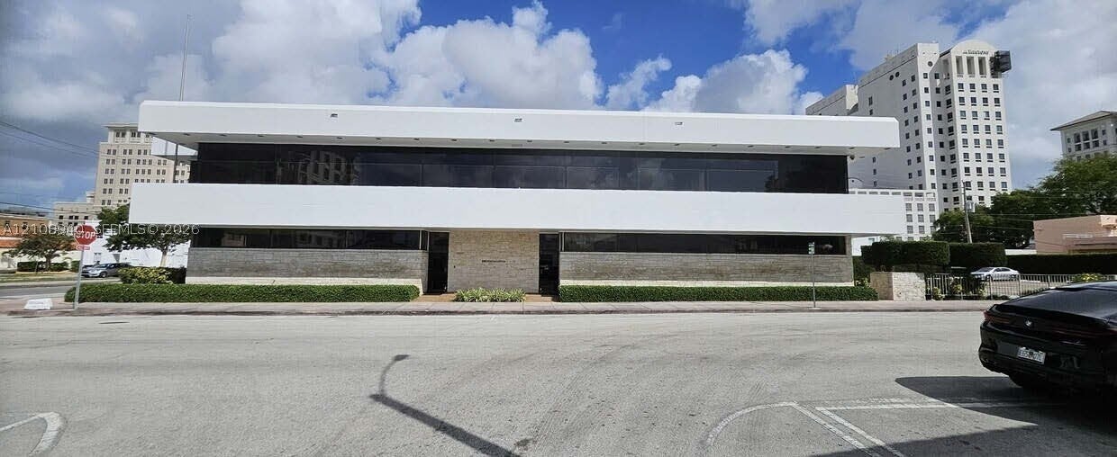 283 Catalonia Ave 200