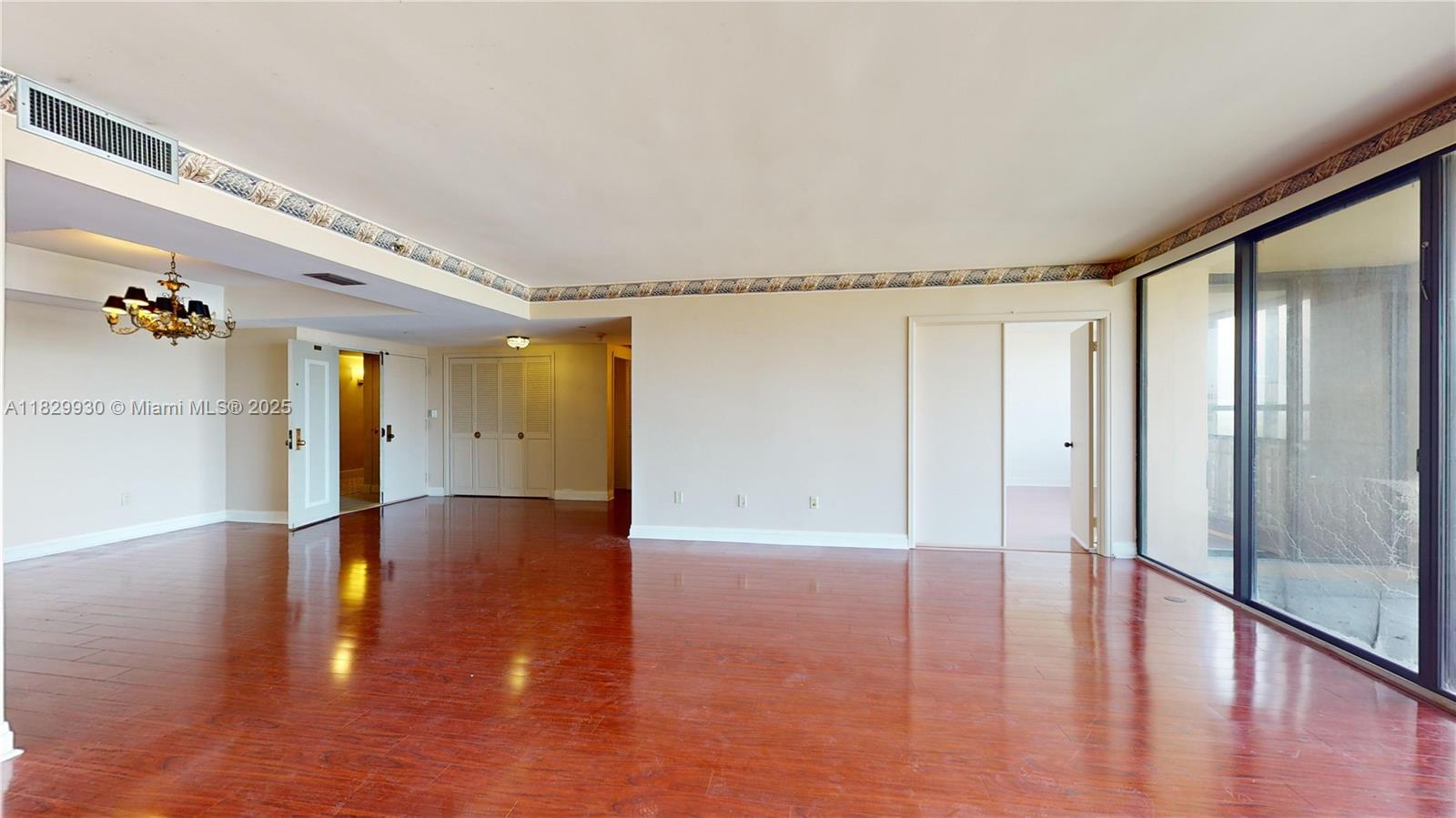 11113 Biscayne Blvd 2056