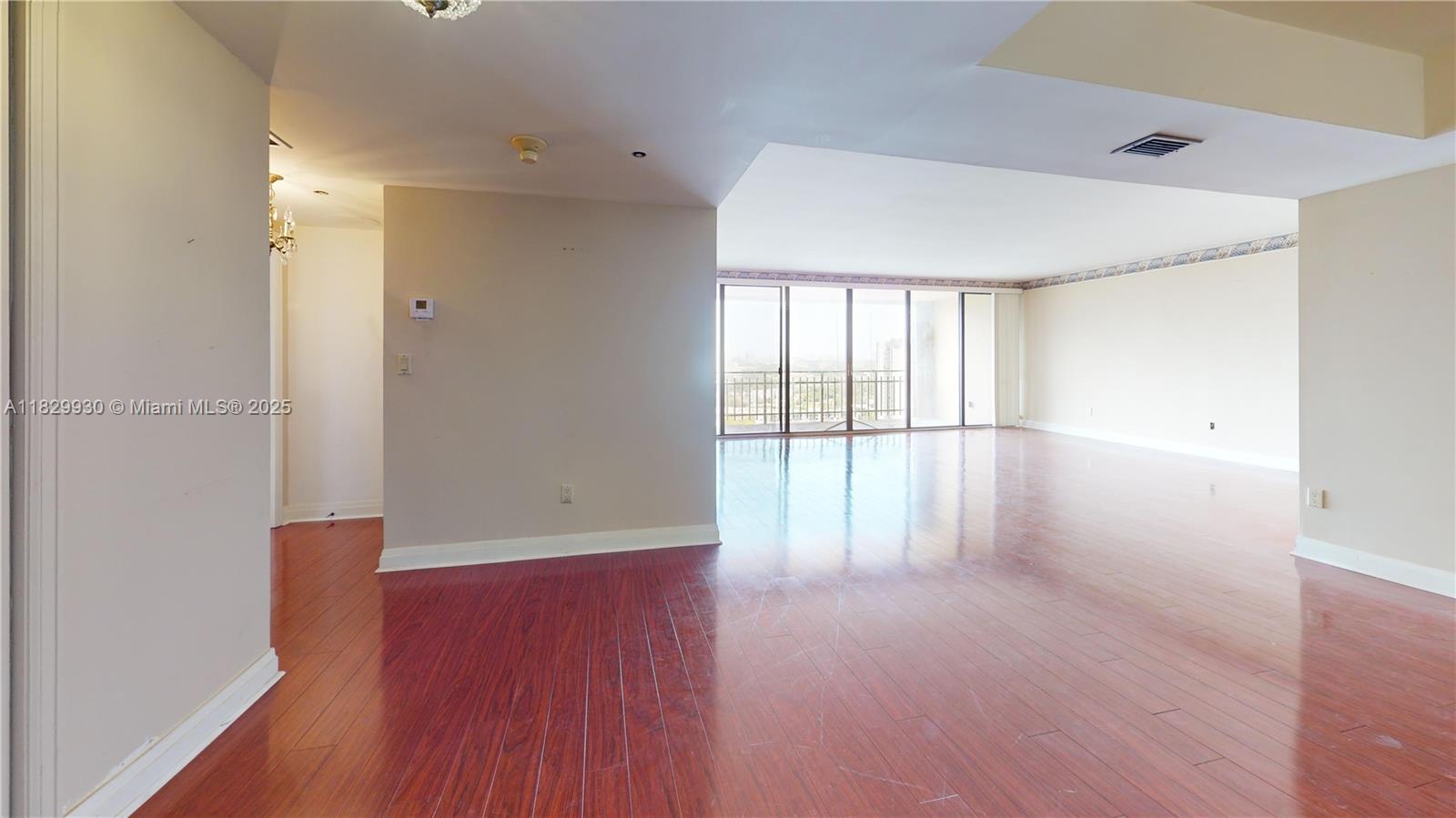 11113 Biscayne Blvd 2056