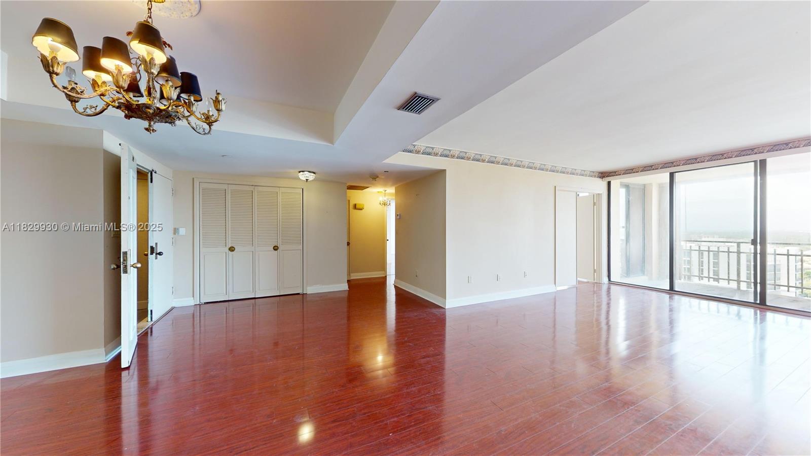 11113 Biscayne Blvd 2056