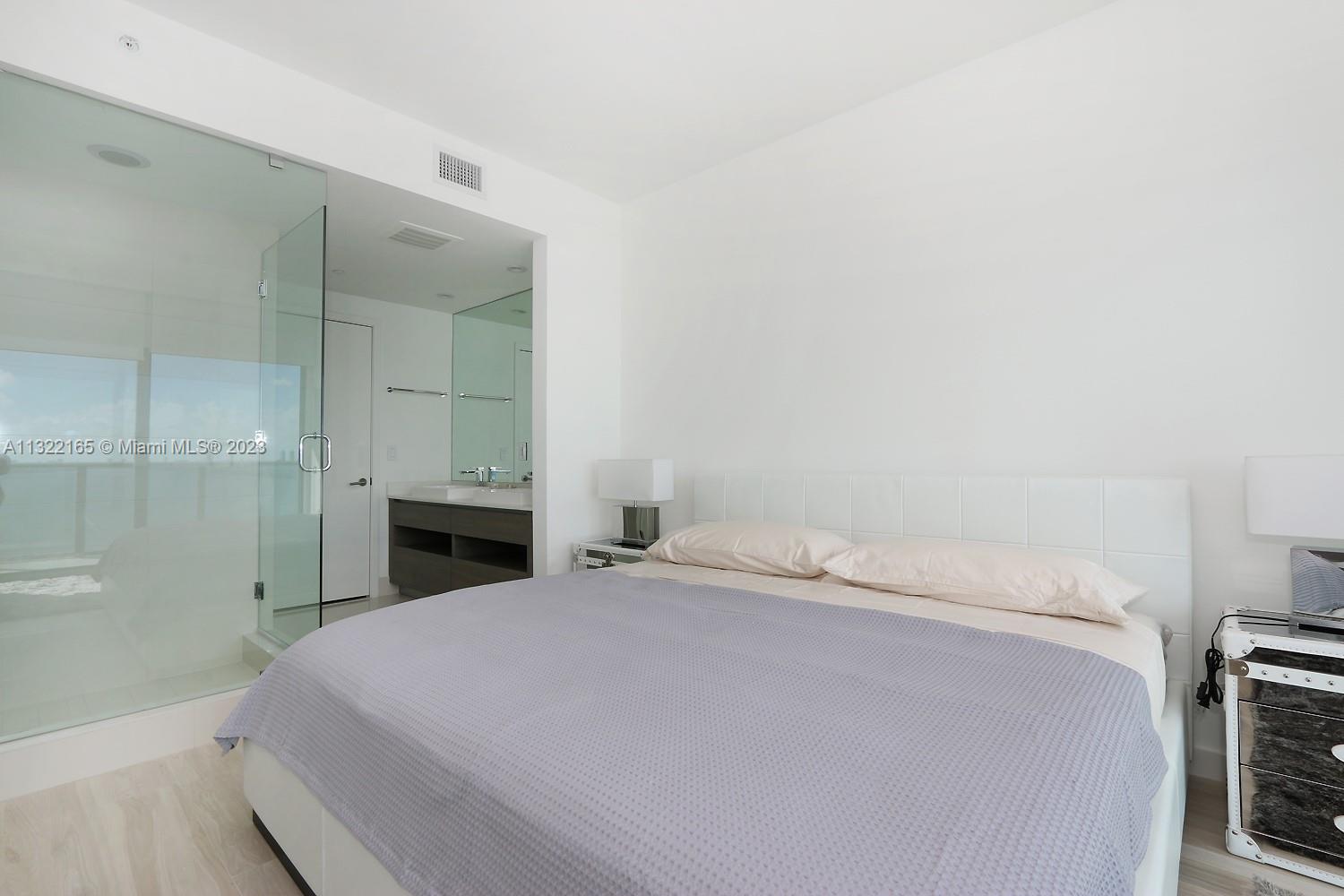 ICON BAY CONDO - Residential Lease