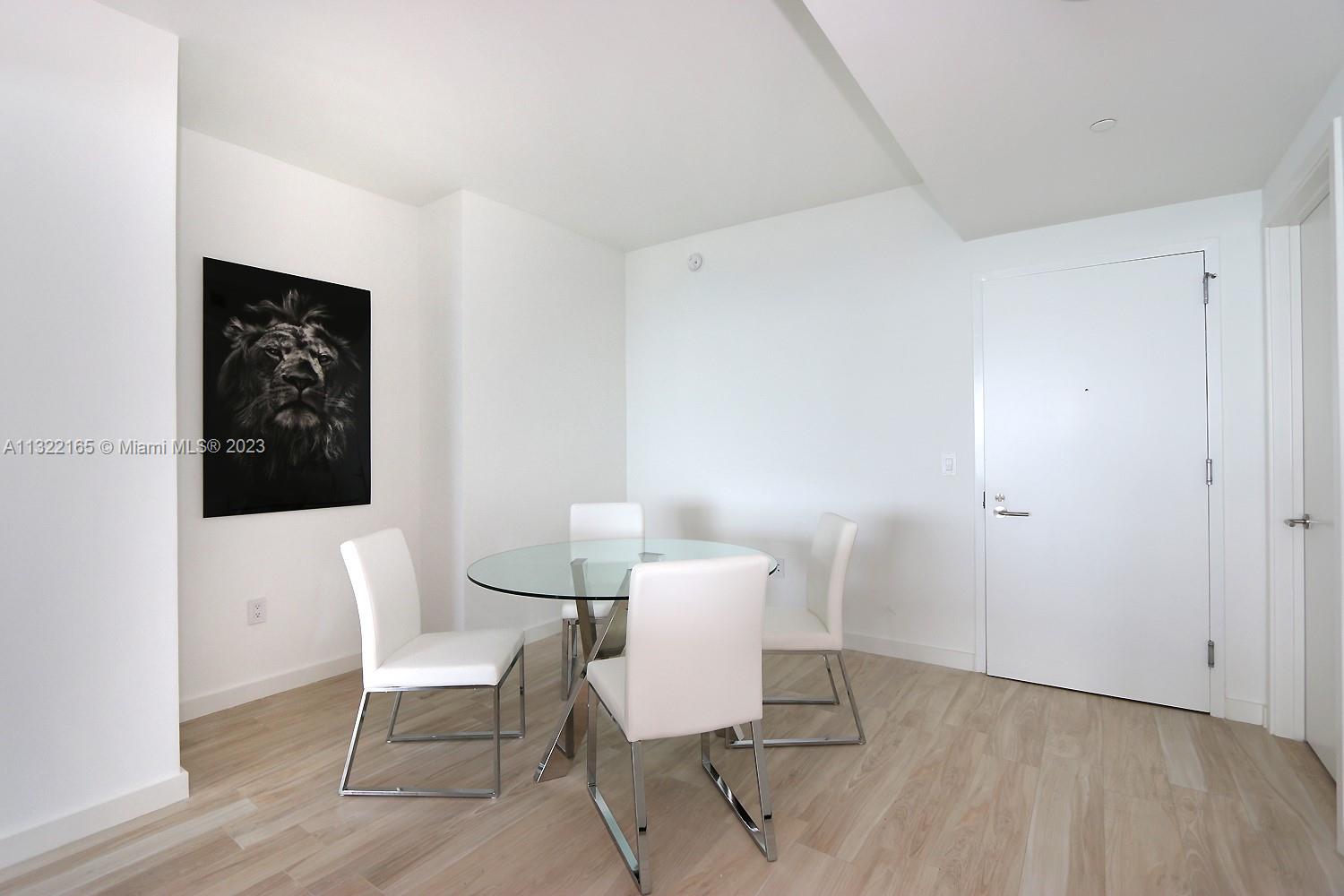 ICON BAY CONDO - Residential Lease