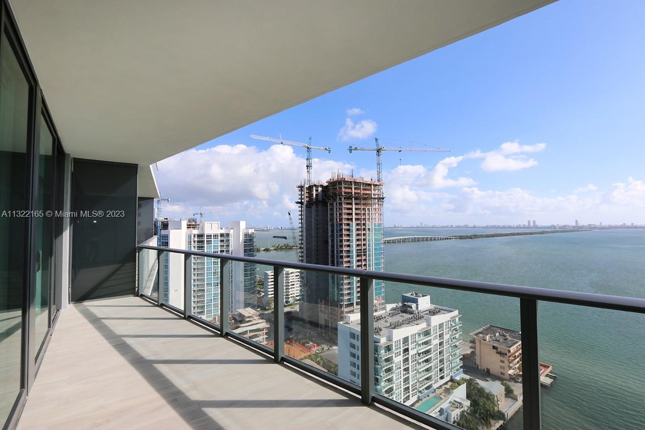 ICON BAY CONDO - Residential Lease