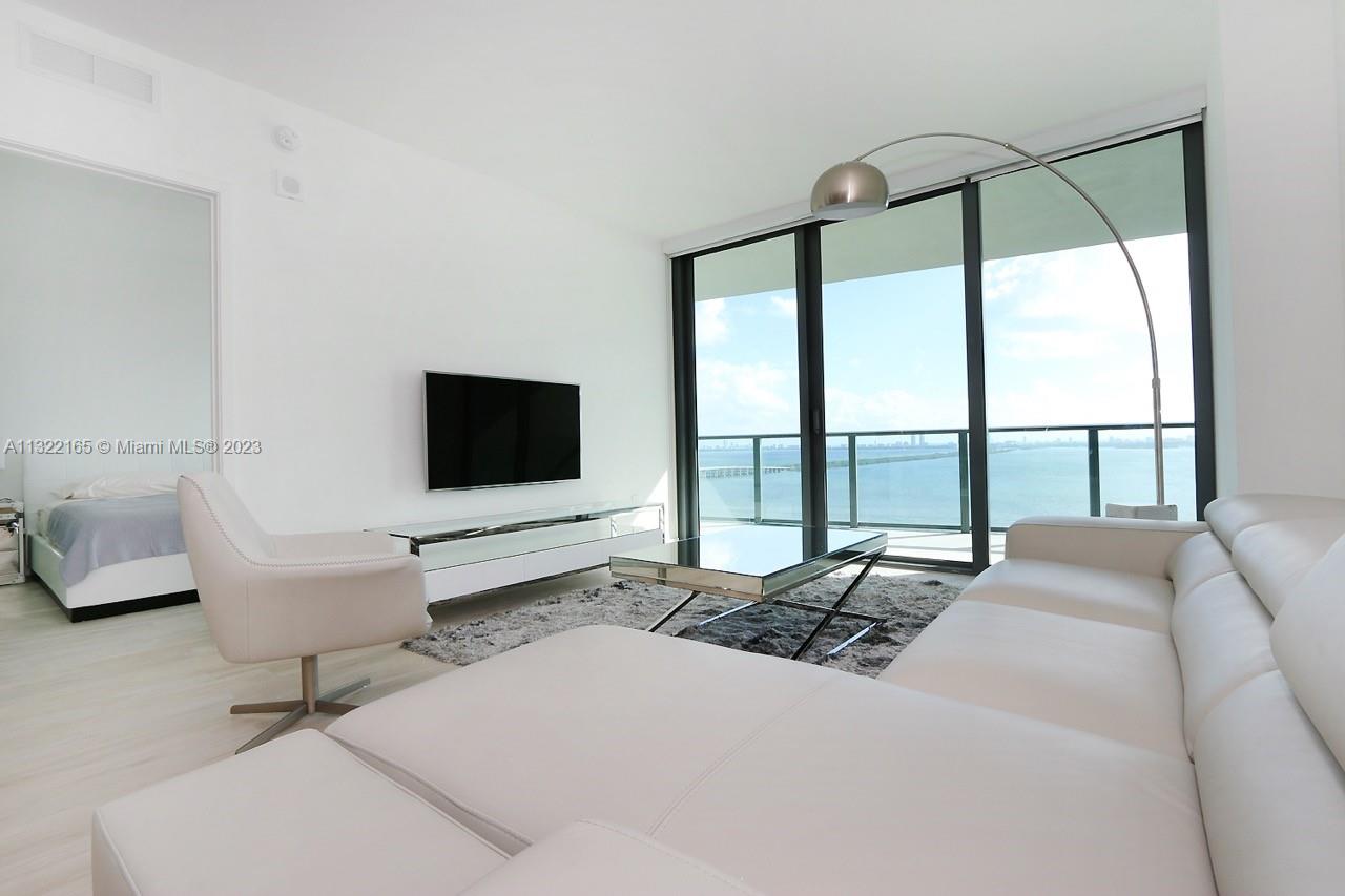 ICON BAY CONDO - Residential Lease