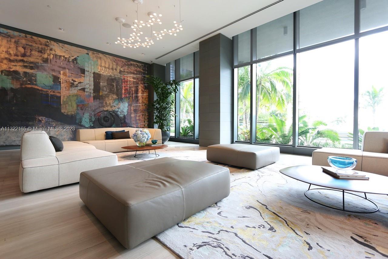 ICON BAY CONDO - Residential Lease