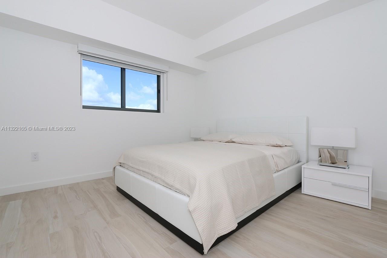 ICON BAY CONDO - Residential Lease