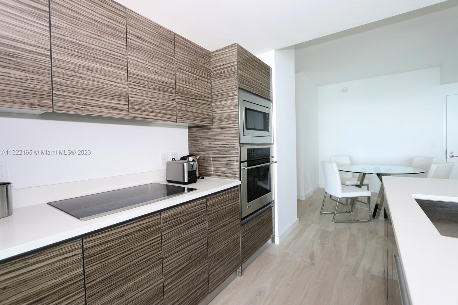 ICON BAY CONDO - Residential Lease