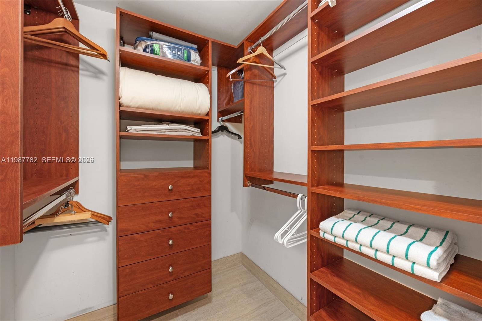 GROVE GARDEN RESIDENCES C - Residential Lease