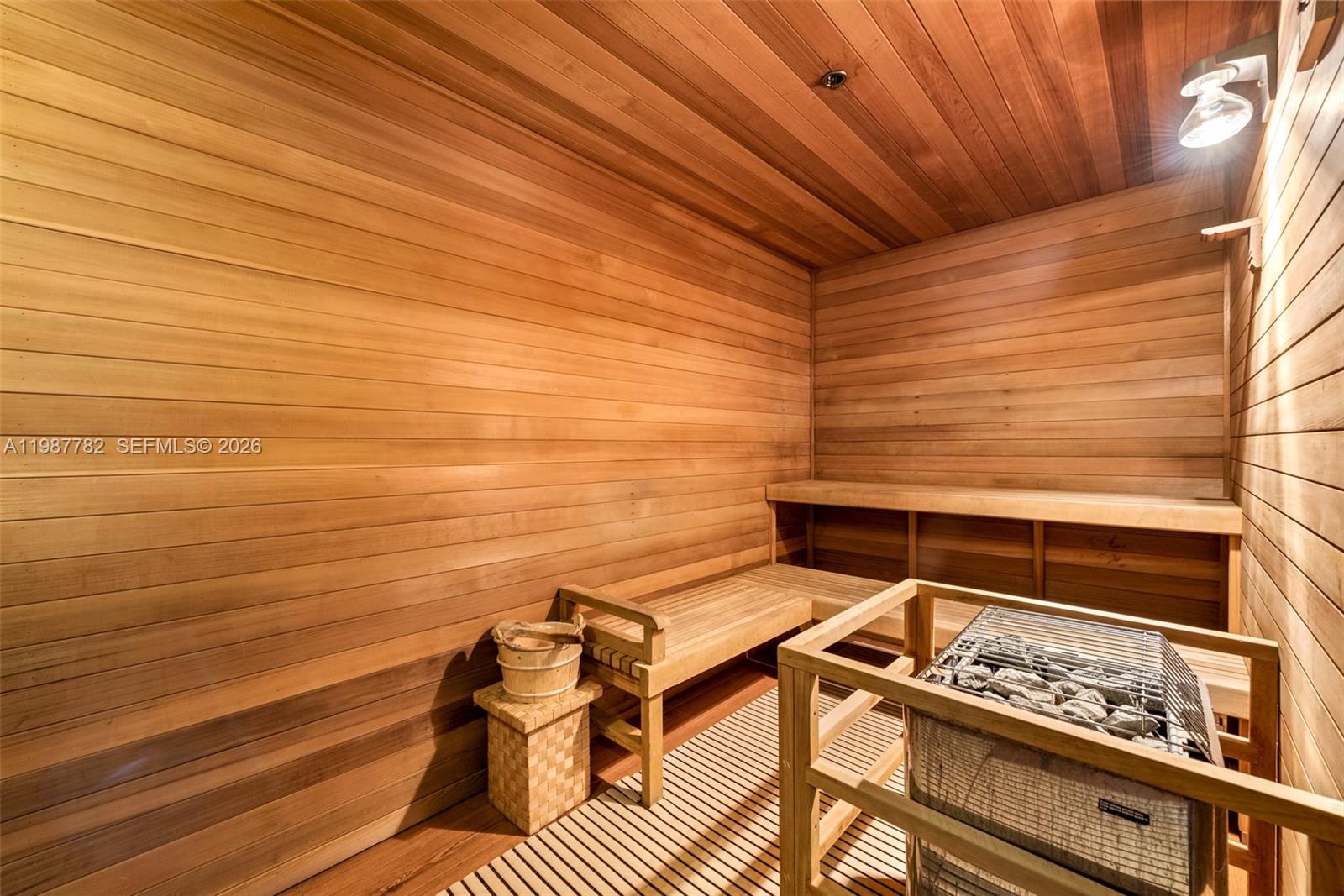 GROVE GARDEN RESIDENCES C - Residential Lease