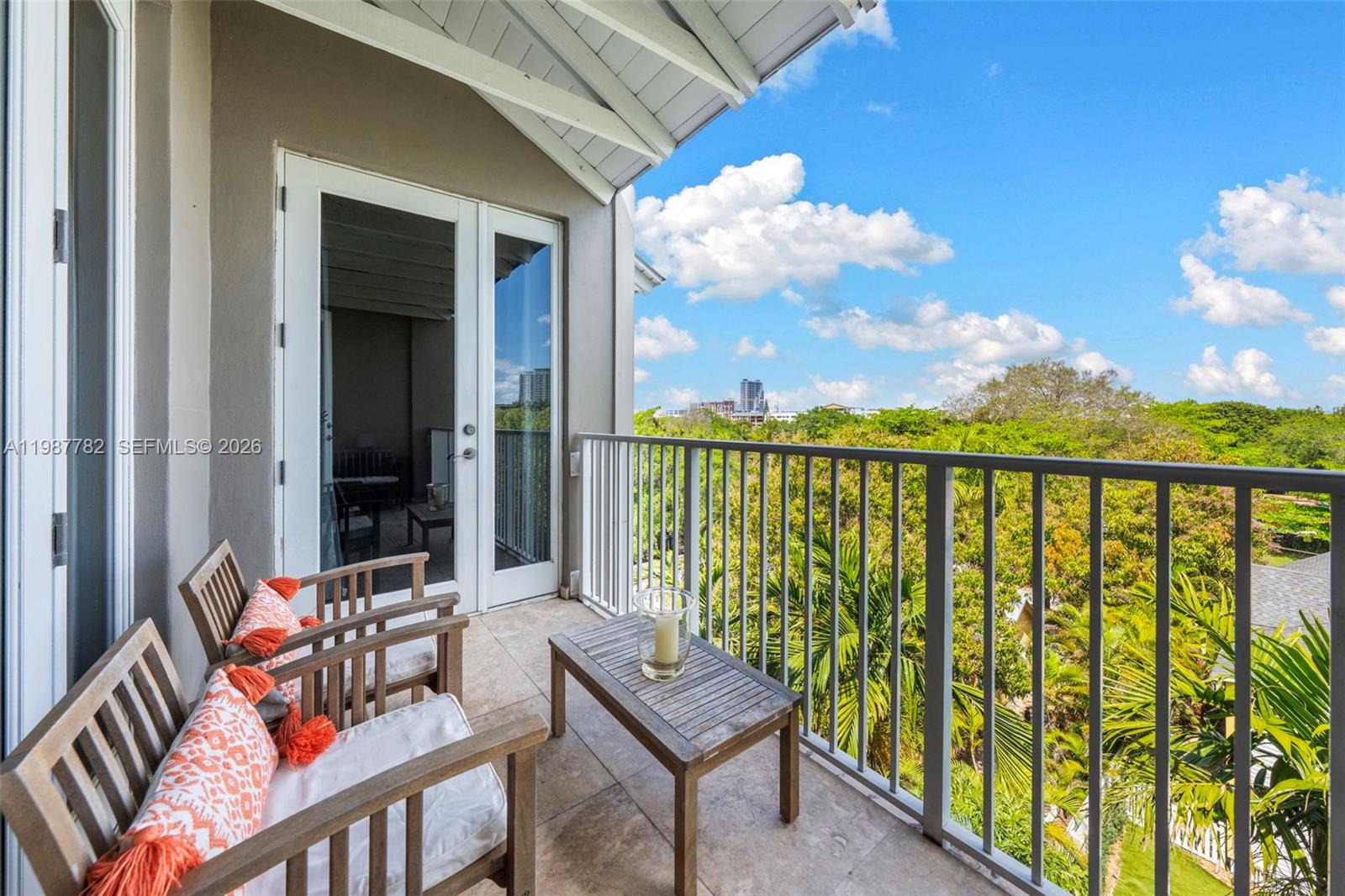 GROVE GARDEN RESIDENCES C - Residential Lease