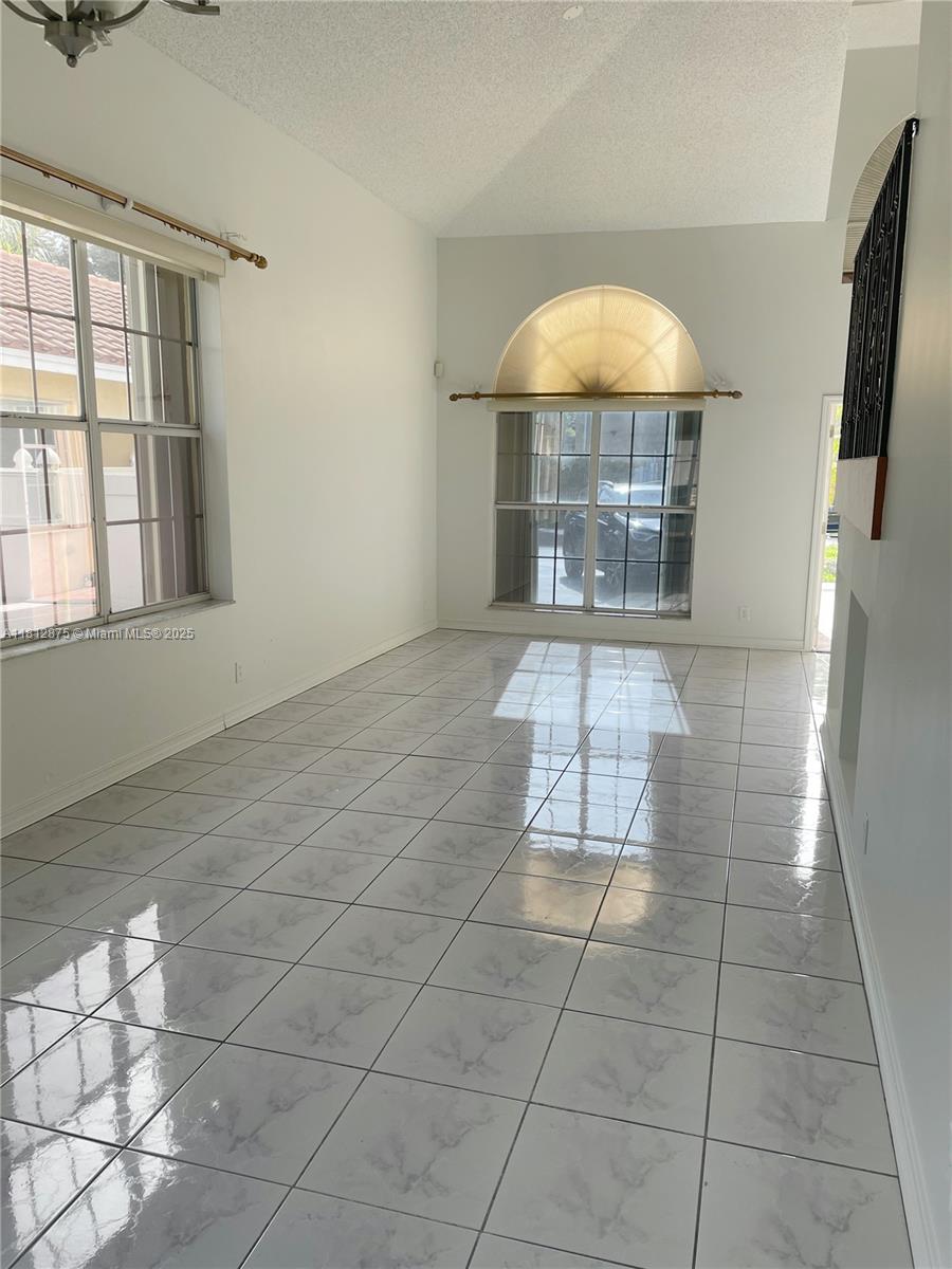 CHAPEL LAKE ESTATES - Residential Lease