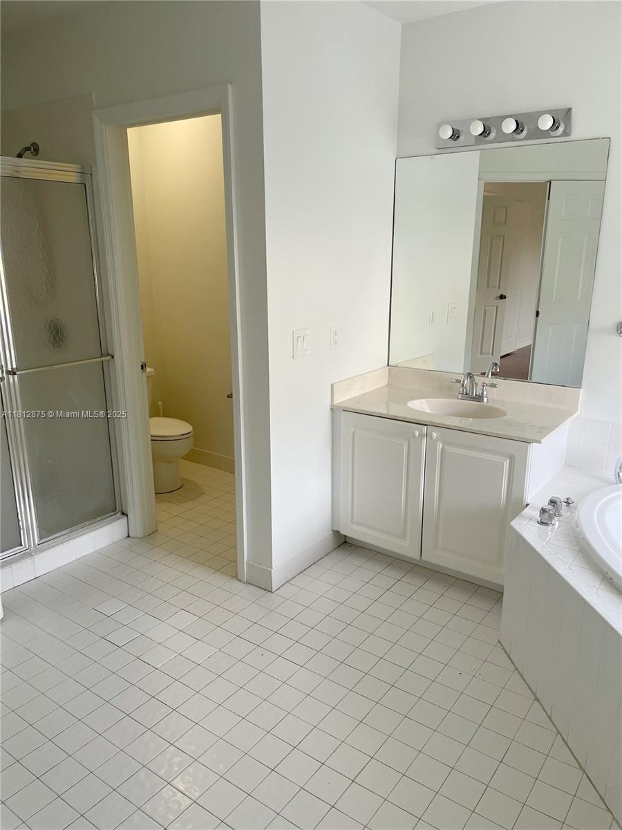CHAPEL LAKE ESTATES - Residential Lease