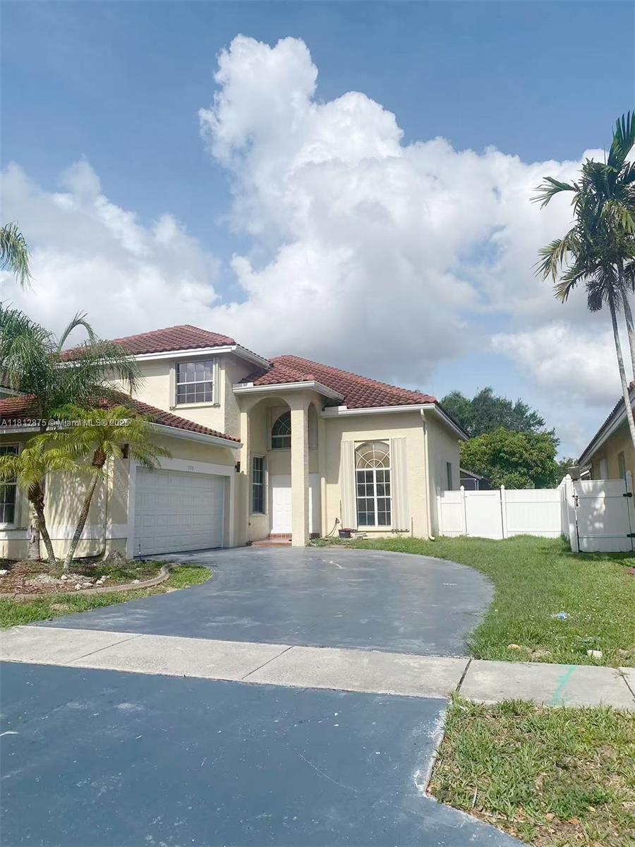 Rental Property at 1320 Nw 185th Ave, Pembroke Pines, Miami-Dade County, Florida - Bedrooms: 4 
Bathrooms: 3  - $4,800 MO.