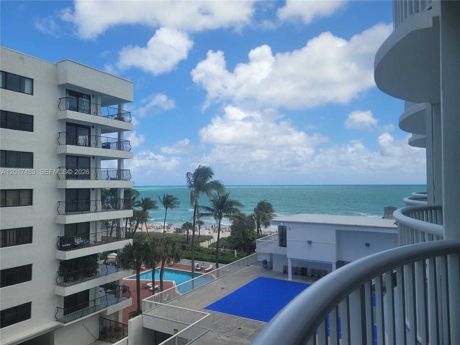 5401 Collins Ave 307